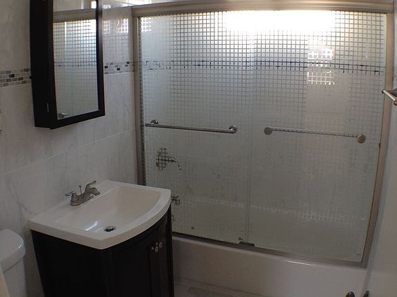 3rd image of 1806 Esplanade APT 7