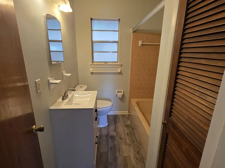 215 Newcastle Dr — Photo 20