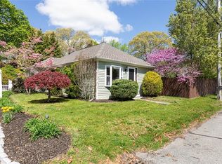 109 Pinegrove Ave, Warwick, RI 02889
