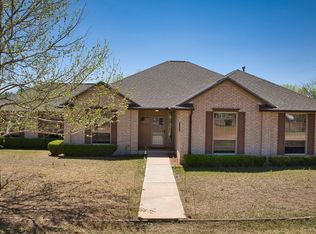 828 S Lemburg St, Mason, TX 76856