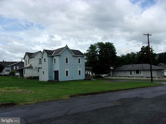 4th image of 126 Green St