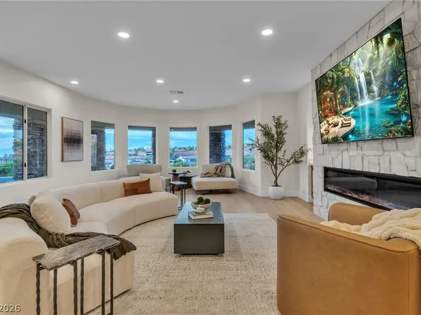 2734 Cherrydale Falls Dr, Henderson, NV 89052