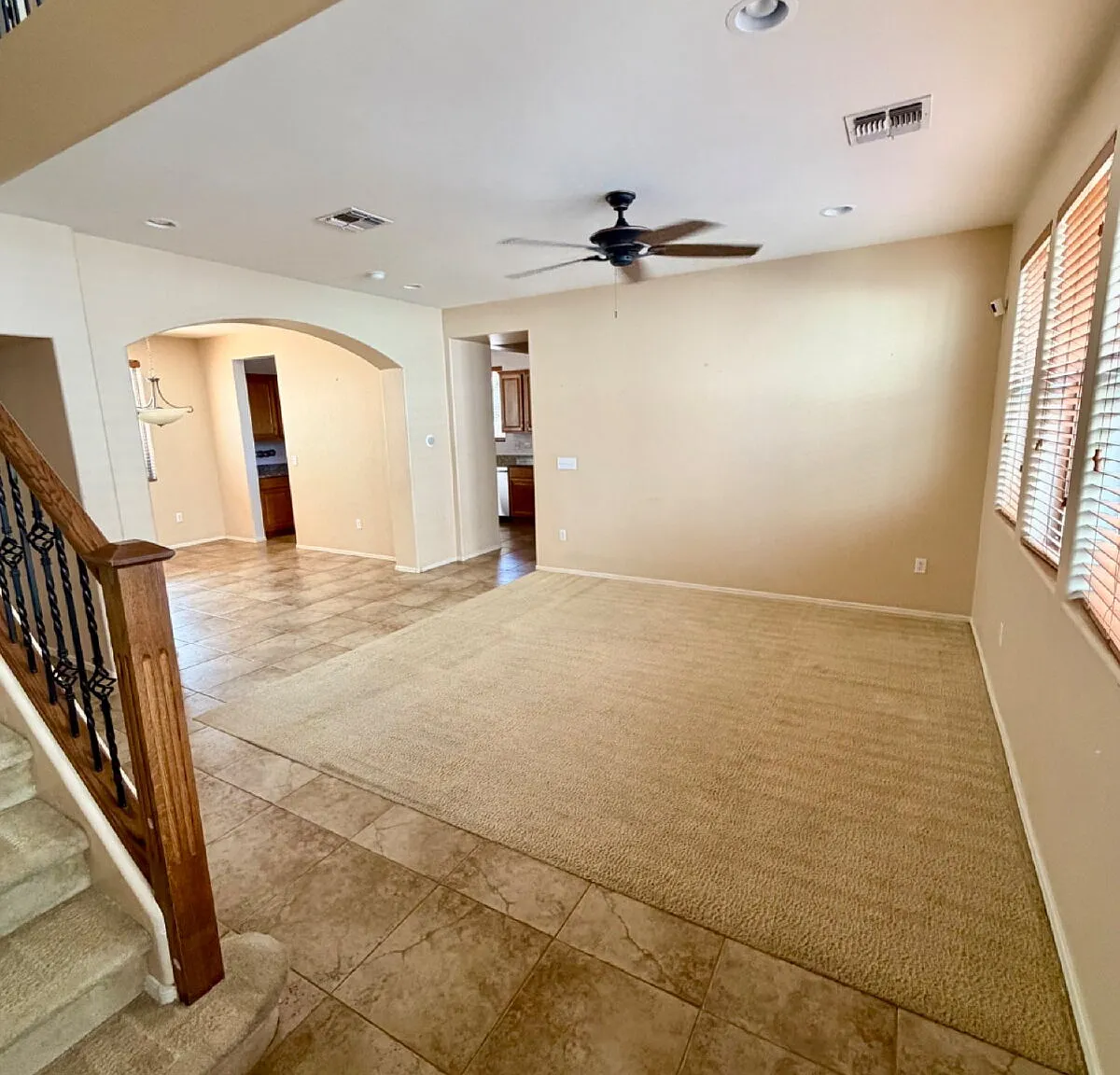 4 bed, 3.0 bath, 2324 sqft, $2,295 — Photo 4