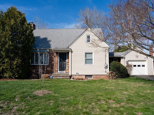 80 Empire St, Chicopee, MA 01013