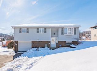 600 Niagara Dr, Irwin, PA 15642