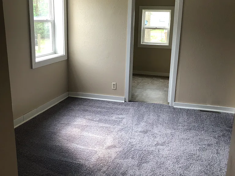 17 S Main St #3 — Photo 3