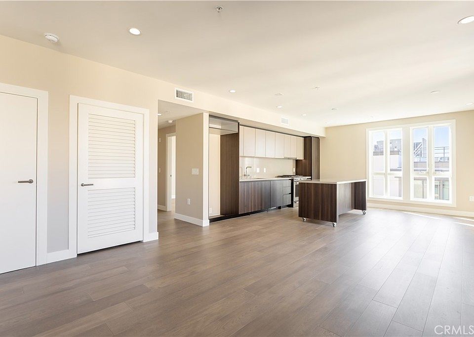 1st image of 39 S Los Robles Ave #6001