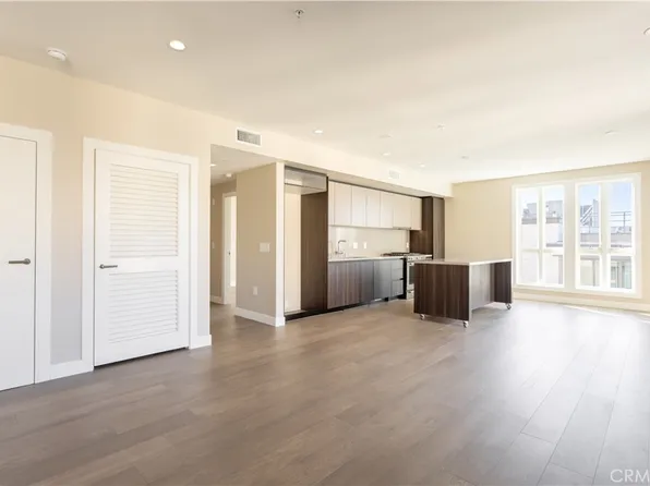 39 S Los Robles Ave #6001, Pasadena, CA 91101