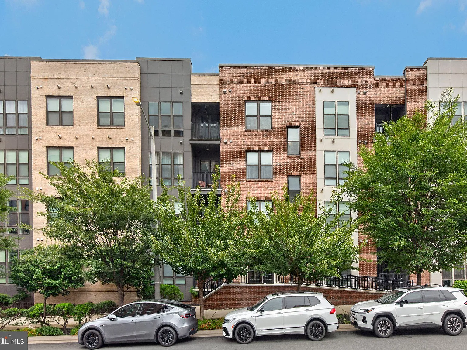 Lofts At Reston Station — Photo 1