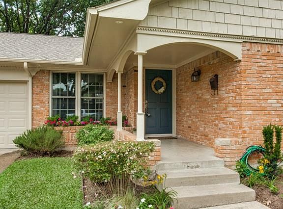 3rd image of 10039 Parkford Dr