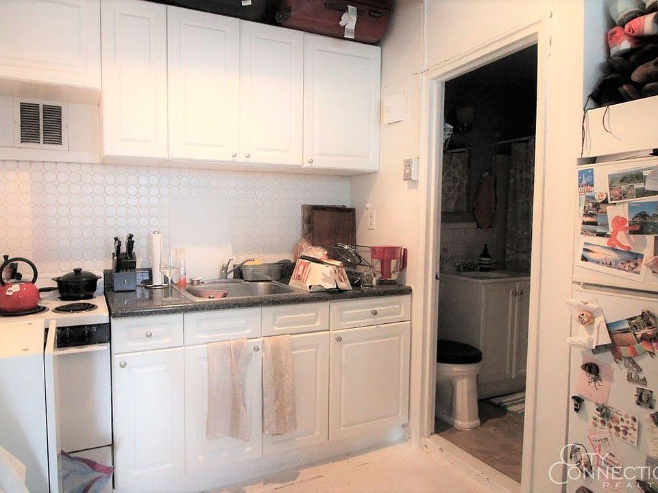 2nd image of 38 Grand St APT 4D