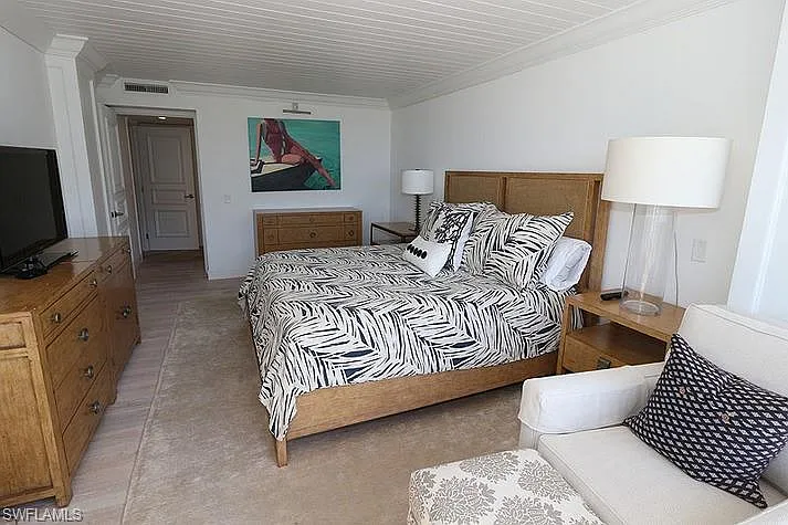 4041 Gulf Shore Blvd N #301 — Photo 14