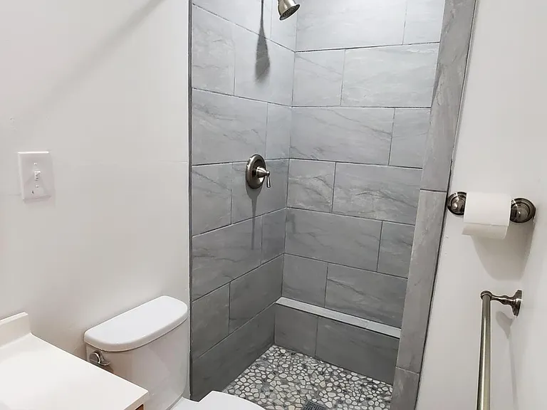 102 Adelaide Oaks — Photo 8