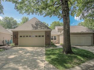 2105 Condolea Cir, Leawood, KS 66209