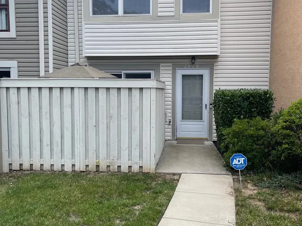 7918 Bentley Village Dr #14A, Springfield, VA 22152