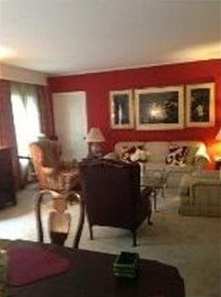 3rd image of 1441 Jackson Ave APT 2E
