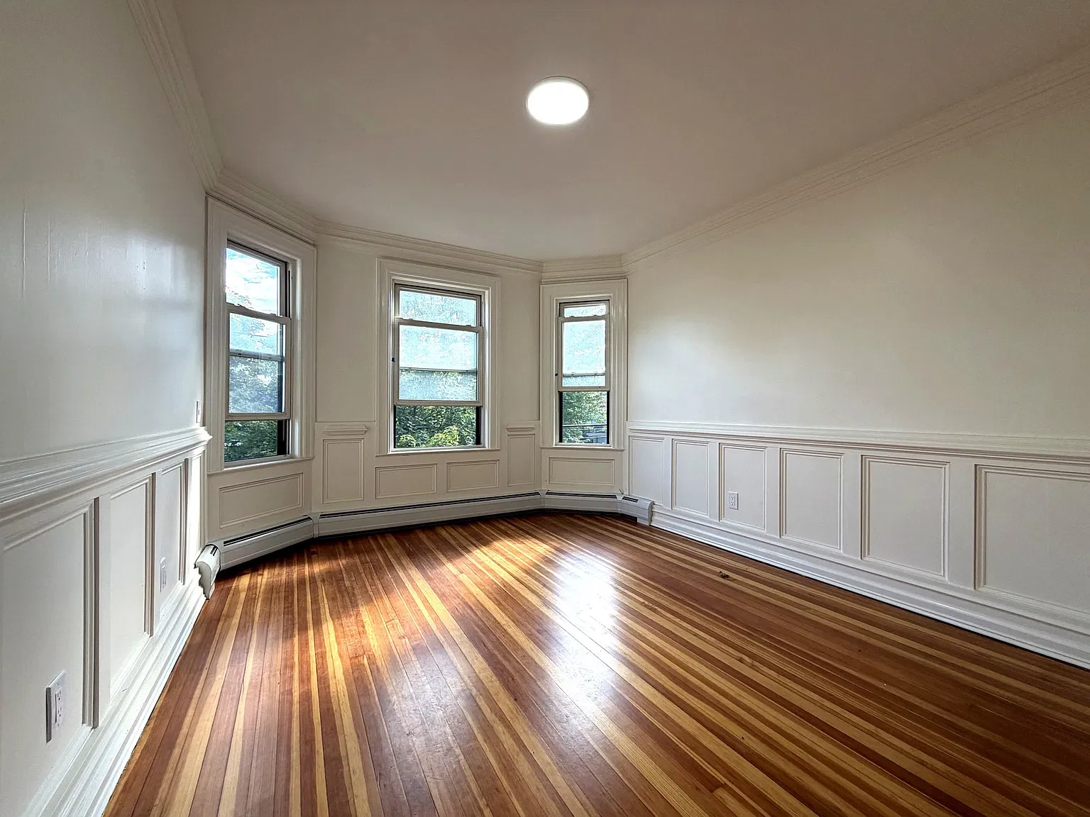 4 bed, $3,700 — Photo 3