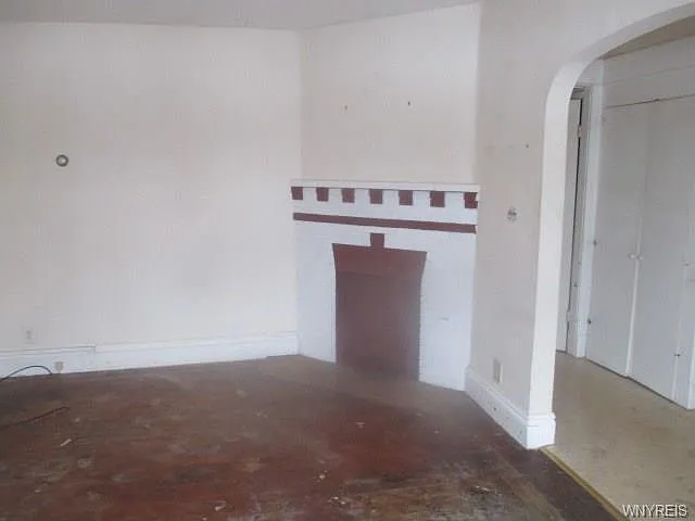 Building Photo 3