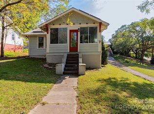 7 Craig Cir, Asheville, NC 28805