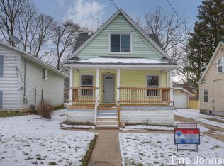 1366 College Ave NE, Grand Rapids, MI 49505