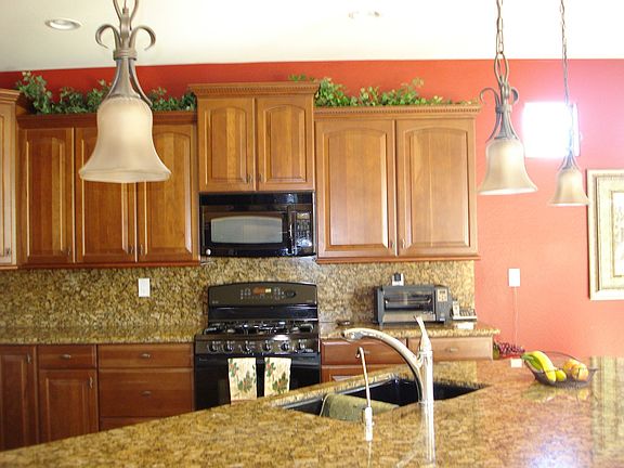 5th image of 42549 W Kingfisher Dr