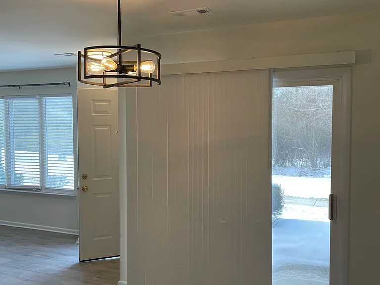 2806 Maryannes Ct — Photo 3