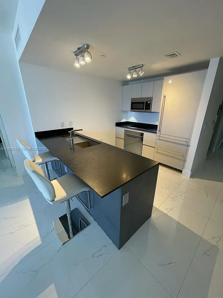 1010 Brickell Condo — Photo 3