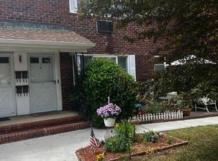 14 Juniper Ln #B, Eatontown, NJ 07724