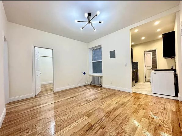 708 De Kalb Ave #1