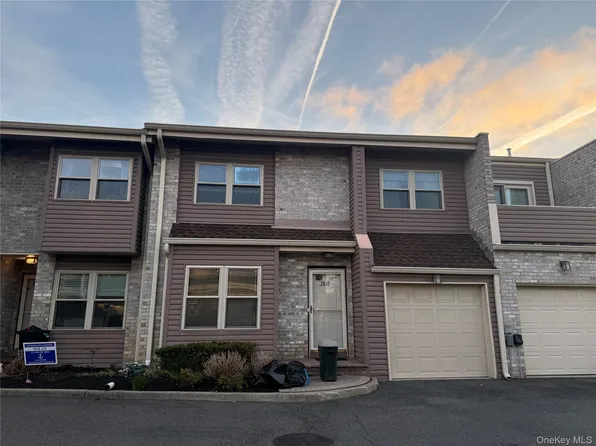 2840 Nicole Court, Oceanside, NY 11572