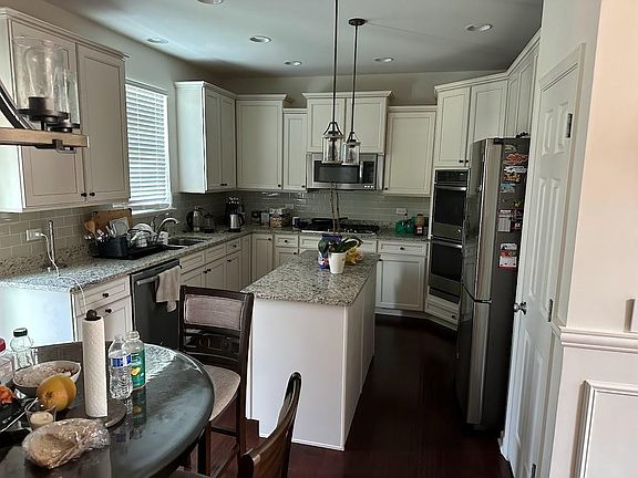 4th image of 8993 Pearsall Dr
