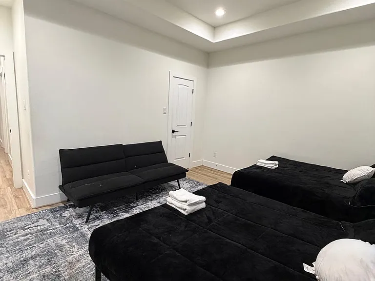 3105 McIlhenny St — Photo 42