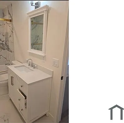 5714 S Manhattan Pl #1/2 — Photo 7