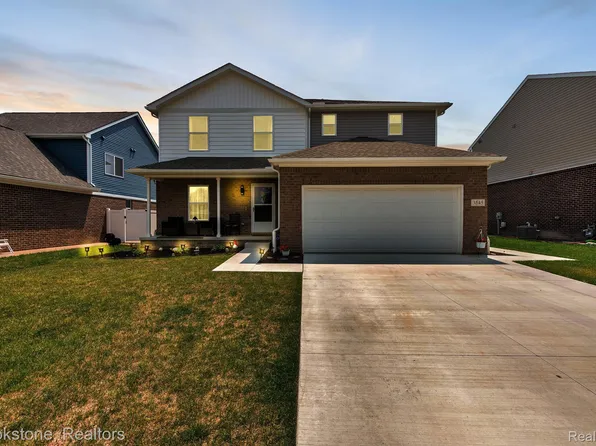 3545 Harrison Ave, Trenton, MI 48183
