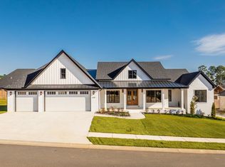 1670 Dolphin Dr, Conway, AR 72034