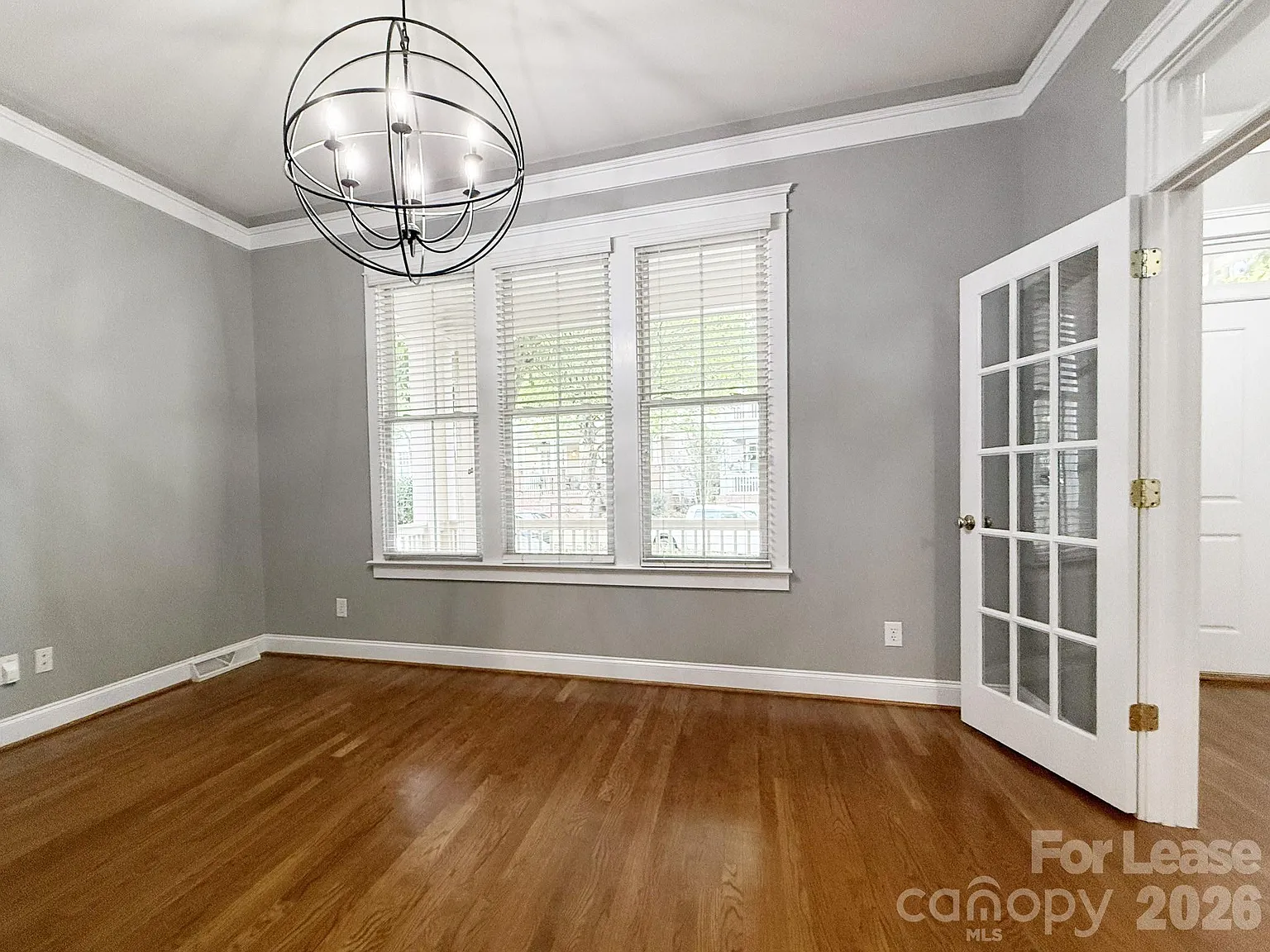 3 bed, 2.5 bath, 1812 sqft, $3,100 — Photo 3