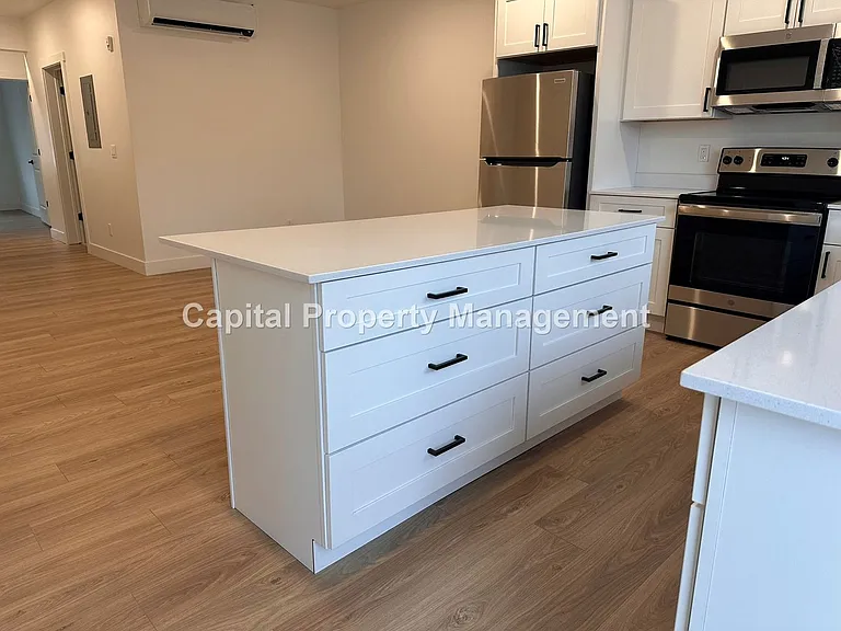 770 Ashton Ave — Photo 15