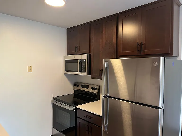 2832 Humboldt Ave S — Photo 18