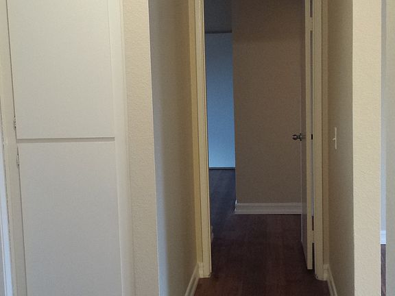 4th image of 1386 Oakdale Ave APT G