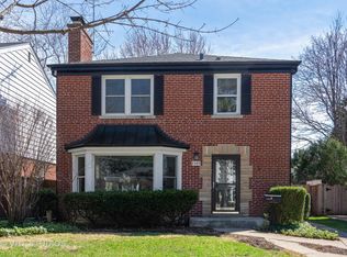 1105 E Mayfair Rd, Arlington Heights, IL 60004