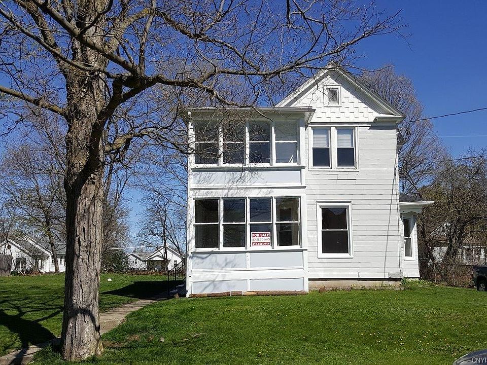 1st image of 404 Garfield St