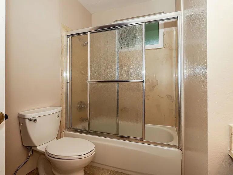 517 Debbie Dr — Photo 17