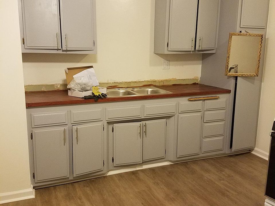 1st image of 1206 E M St APT 2