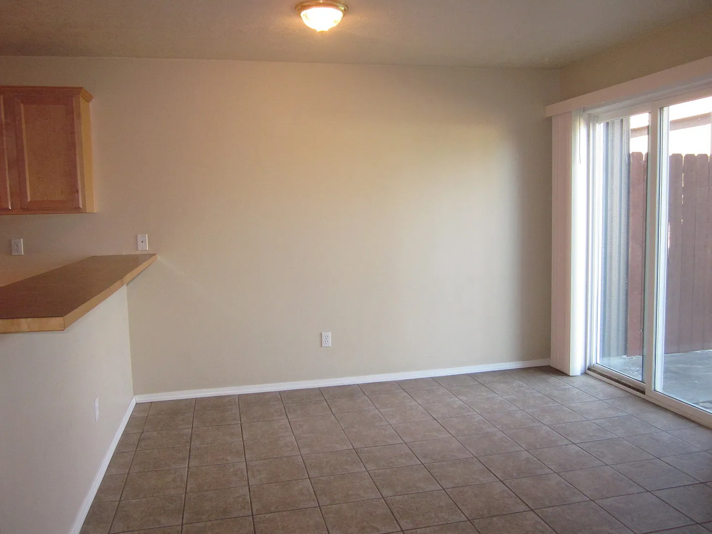 2 Bedroom / 2.5 Bathroom + Office Townhome in Redmond Oregon — Photo 3