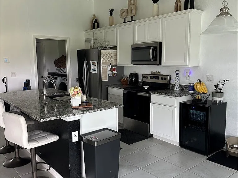 1912 NE 2nd Pl — Photo 9