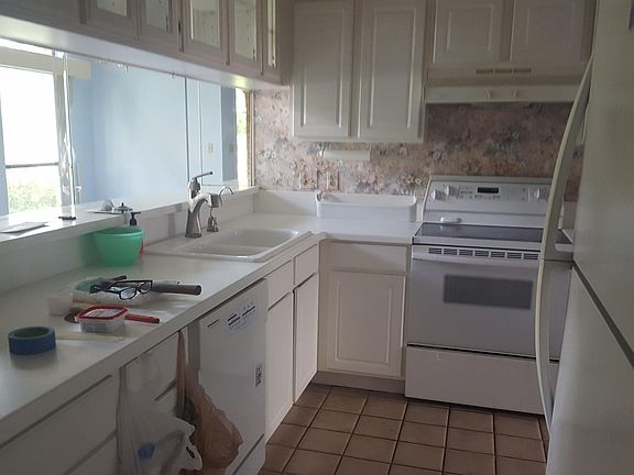4th image of 904 Grey Oak Dr