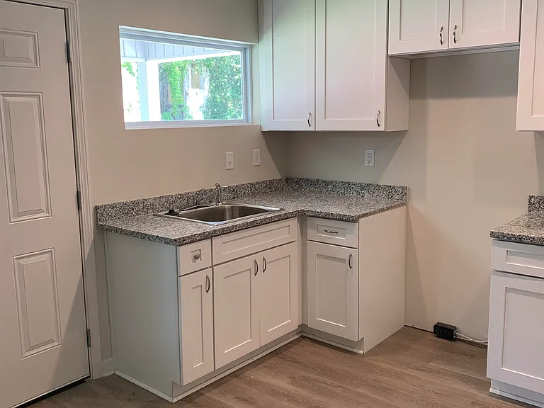532 Live Oak Blvd — Photo 3