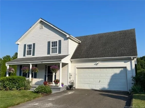 40 Maplehurst Court, Cheshire, CT 06410