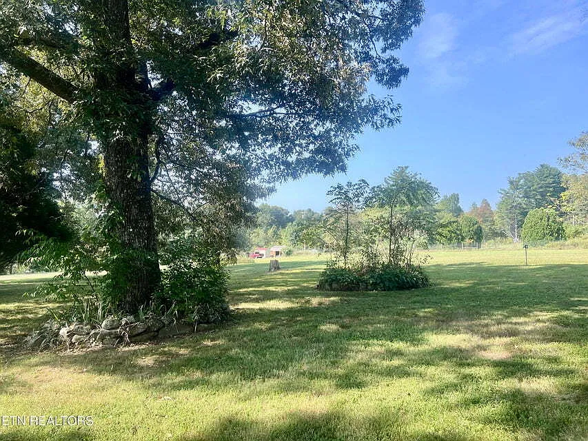 3 bed, 2.5 bath, 1815 sqft, $1,800 — Photo 3
