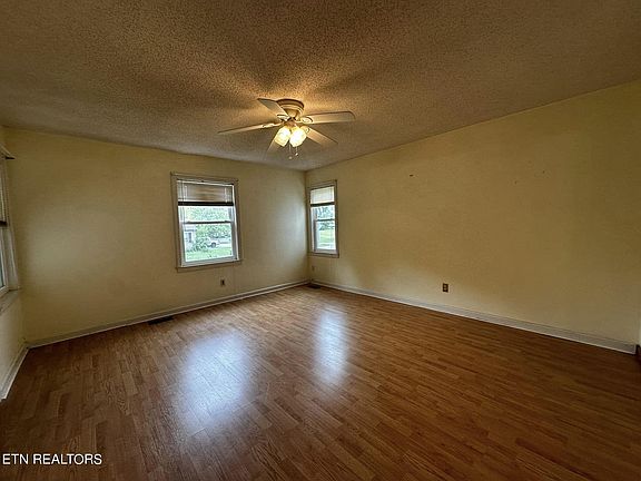 3rd image of 1106 Old N Kentucky St